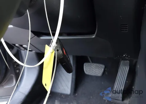 2021 Toyota Rav4 Xle Premium z USA, uszkodzony, nr VIN 2T3A1RFV2MC189388